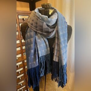Blue Gray Plaid Pashmina Scarf Wrap Shawl Fringe Large Soft Winter Scarf NWOT